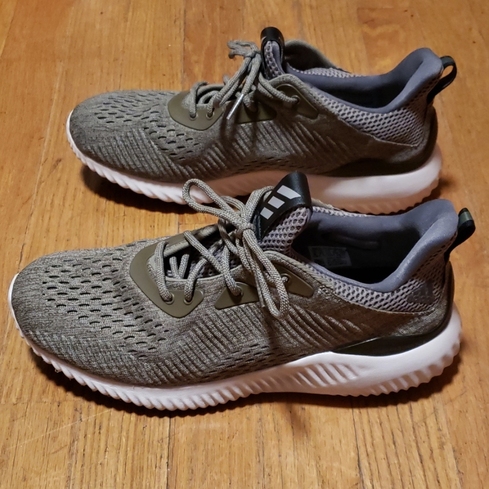 Adidas Alphabounce men's 8